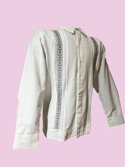 Guayabera Bordada Estilo Yucateco