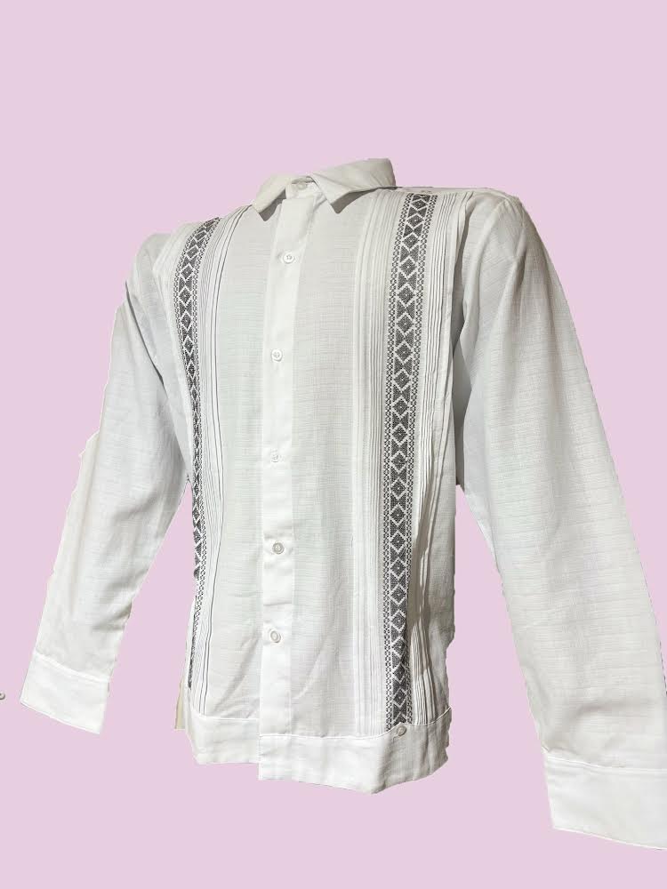 Guayabera Bordada Estilo Yucateco