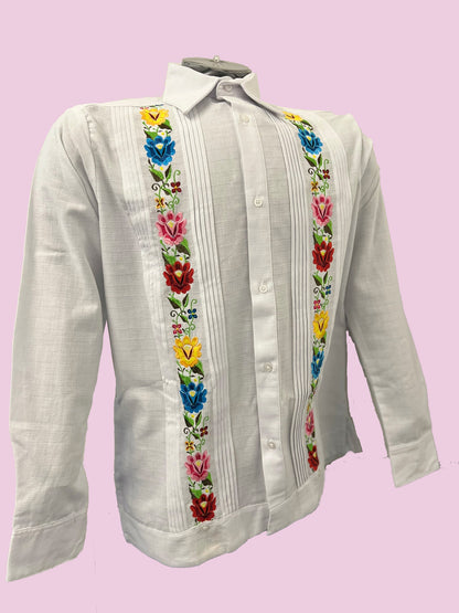 Guayabera de flores