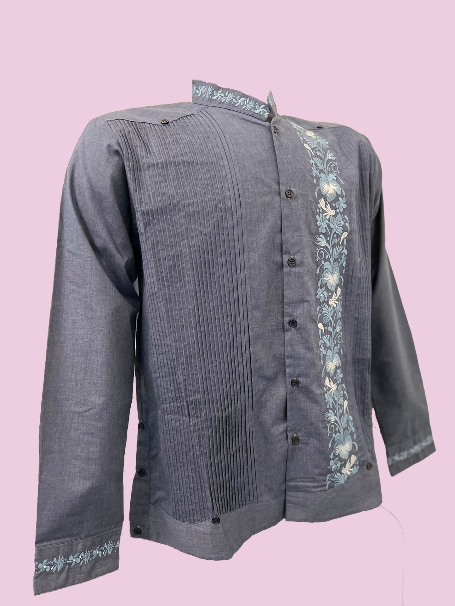 Guayabera diseño de colibrí