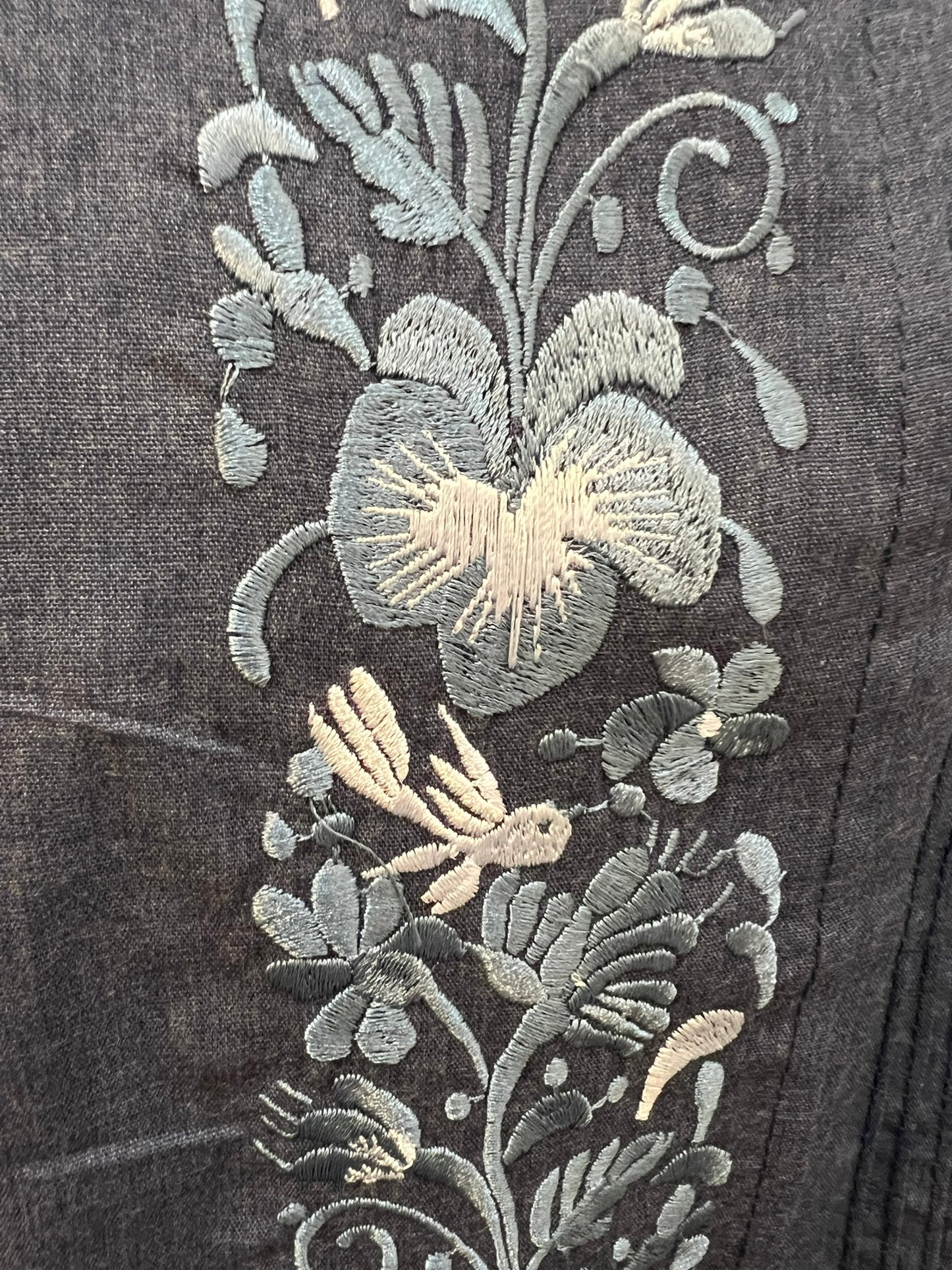 Guayabera diseño de colibrí