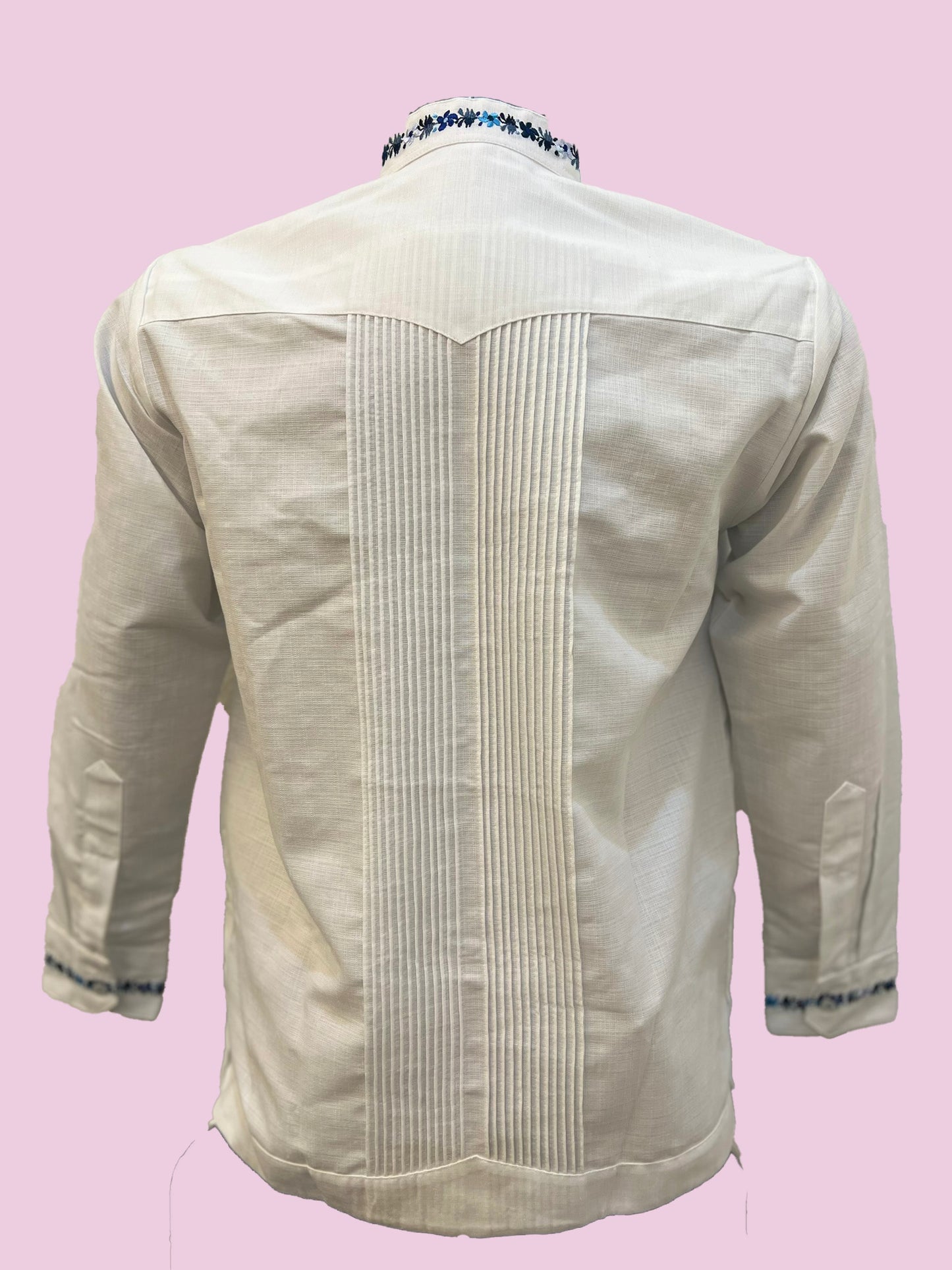 Guayabera diseño de colibrí